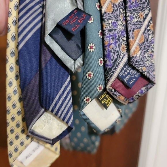 Collection of five 100% Silk Vintage Ties - Picture 4 of 7